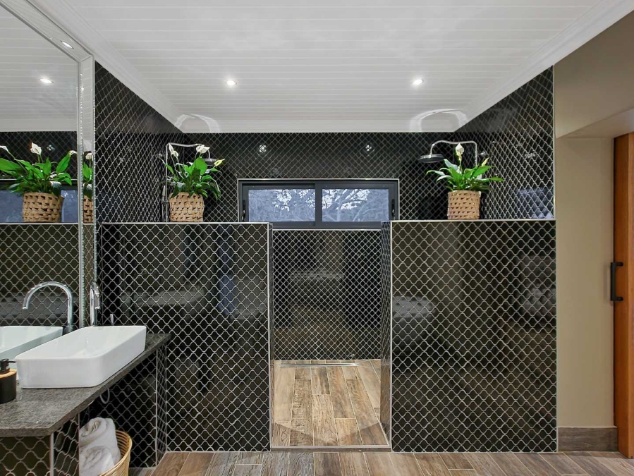 7 Bedroom Property for Sale in Durbanville Western Cape